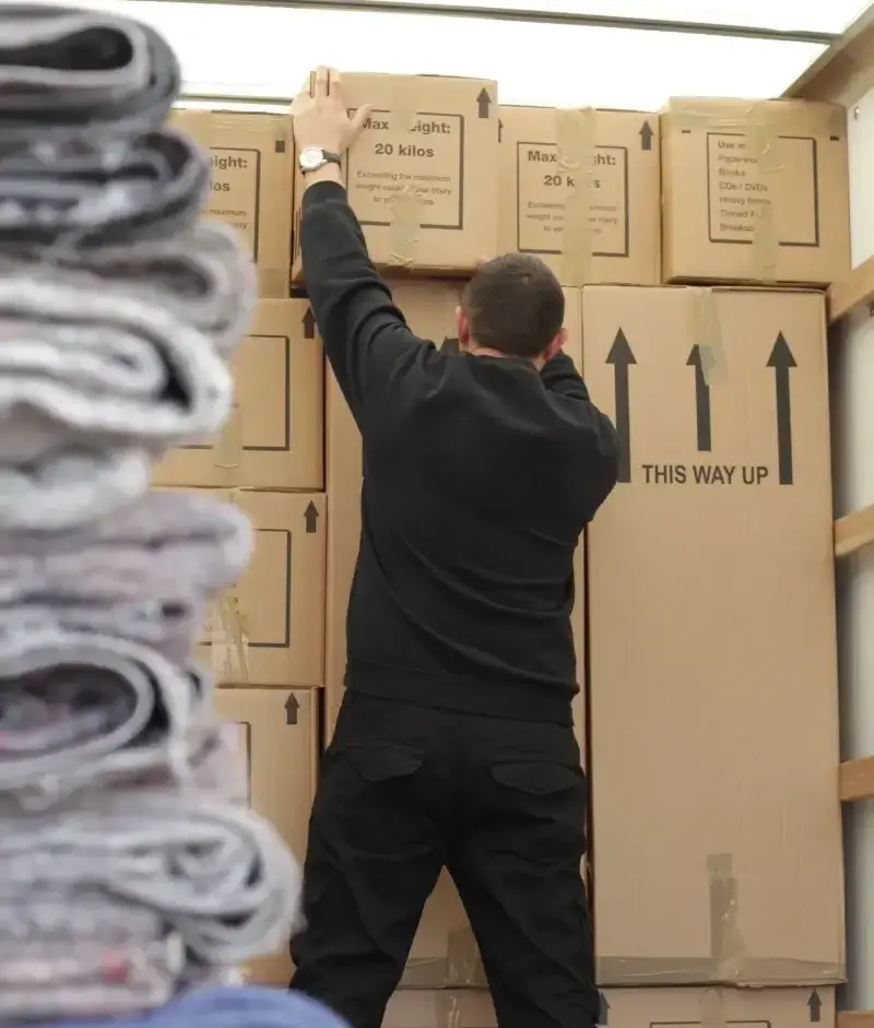 Weybridge moving services KT13